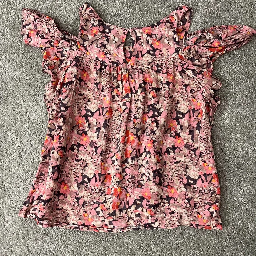 Maeve | Floral Cold Shoulder Top - Picture 3 of 11